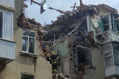У Сумах пошкоджено будинок через атаку безпілотників