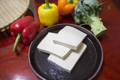 Як приготувати соєвий сир тофу в домашніх умовах