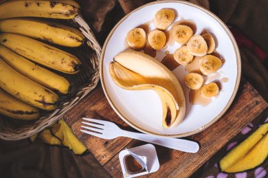 Що зробити з банановою шкіркою? 7 корисних лайфхаків