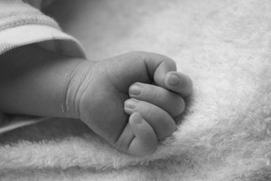 Поліція встановила реальні обставини смерті немовля у Сумах: лікарям повідомлено про підозру