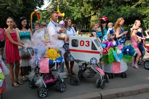 В Сумах пройдет традиционный парад детских колясок