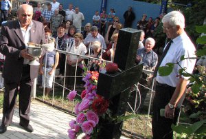 В Сумах установили мемориал жертвам немецких оккупантов