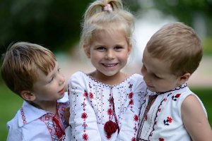 Сумы попросили президента установить новый праздник — День украинской национальной одежды