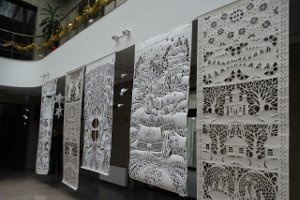 В СумГУ открылась выставка под названием «Зимнее кружево»
