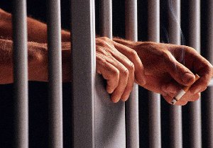 В Сумах экс-милиционер получил 5 лет тюрьмы за продажу оружия и боеприпасов из зоны АТО