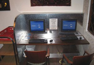 Из интернет-кафе украли компьютеры