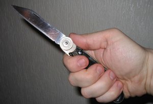 Убийство в Сумах: мужчина ударил ножом женщину в магазине 
