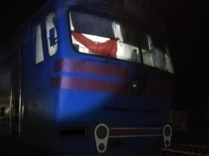 Поезд «Киев-Сумы» переехал человека. Устанавливается личность погибшего