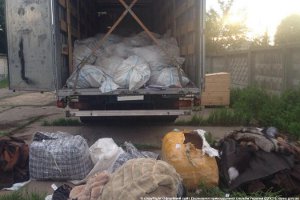 На Сумщине задержан грузовик с контрабандными дубленками и шубами на 1 млн долларов