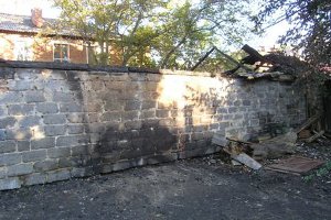 Около жилого дома в Сумах горели 8 сараев