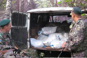 На Сумщине пограничный патруль не позволил перевезти в Россию 450 кг мясной продукции