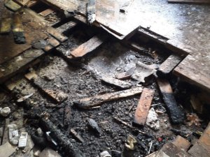 В Сумах третий день подряд тушили пожар в заброшенной школе