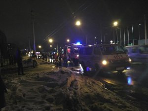 В Сумах на улице Героев Крут «Мерседес» сбил девушку