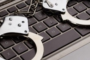 В Сумах полиция разоблачила интернет-мошенницу