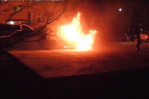 В Сумах сгорел автомобиль Renault