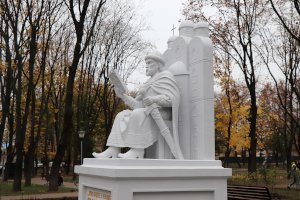 В сквере СКД состоялось открытие памятника Ярославу Мудрому