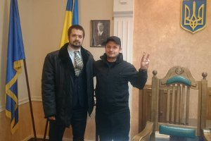 Новоизбранный глава Сумского облсовета снял портрет президента Украины в своем кабинете