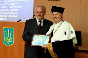 Вчена рада Сумського НАУ присвоїла звання Почесного професора вченому з Польщі