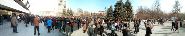 Сумчане прощаются с погибшим на Майдане Алексеем Братушко