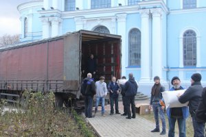 Из Сум выехал грузовик с 20 тоннами гуманитарной помощи жителям Луганщины