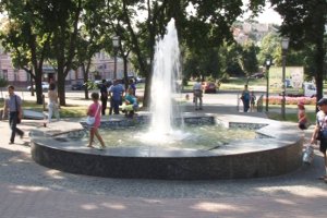 Сумской фонтан на Покровской площади наконец заработал