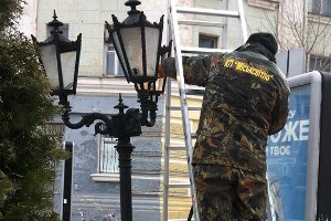 В Сумах заменены неработающие лампочки в уличных фонарях