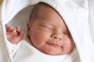 Теперь сумчанки могут зарегистрировать рождение ребенка и в роддоме