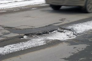 Игорь Яговдик контролирует ремонт дорог