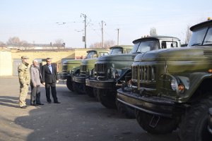 В Сумской области отремонтированы 5 грузовиков для АТО