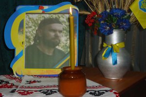 Вдове погибшего бойца АТО с Сумщины передан орден «За мужество»
