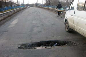 Из-за ремонта аварийного моста будет перекрыта автодорога Сумы – Путивль – Глухов