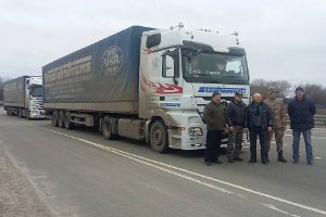 Сумской облсовет требует от правительства запретить транзит российских фур через Украину