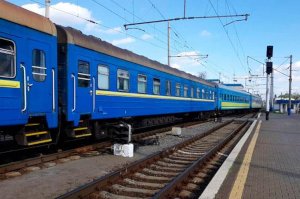 «Укрзализныця» назначила дополнительные поезда на Пасху и майские праздники