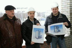 Юрий Чмырь посетил строительство общежития ФЦ «Барса»