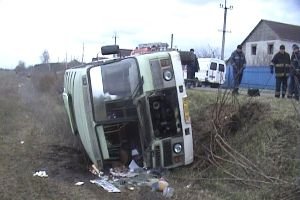 Под Черкассами перевернулся рейсовый автобус: пострадали 4 человека