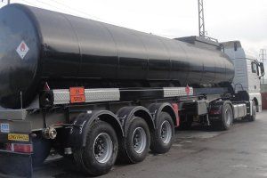 В Полтавской области DAF с 30 т нефти заблокировал 65 автомобилей на трассе