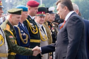 Янукович рассказал про покращення для военнослужащих