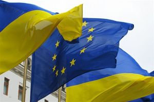 ЕС призывает Украину вернуться к демократии