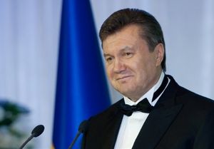 Янукович одним из первых поздравил Путина после инаугурации