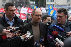 Яценюк, Кличко и Тягнибок могут повторить судьбу Луценко