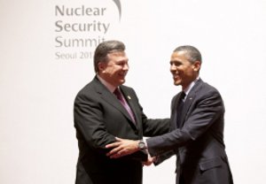 Янукович лично пообщался с Обамой