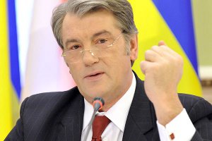 Ющенко в родной партии сравнили с Каддафи и Ким Чен Иром