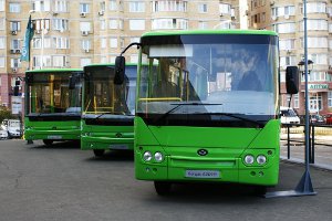 300 автобусов не вышли сегодня на пригородные маршруты Киева