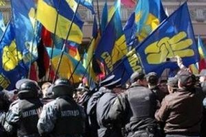 В Одессе произошли столкновения между антифашистами и «свободовцами»