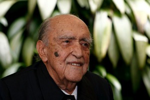 На 105-м году жизни скончался старейший архитектор планеты - бразилец Оскар Нимейер