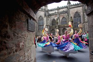 В Эдинбурге стартовали фестивали искусств