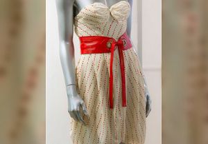 Платье Эми Уайнхаус ушло на торгах за 50,5 тысяч евро