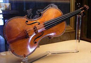 В Испании разбилась виолончель Страдивари
