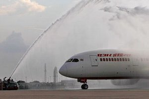 Индия и Чили приостановили полеты Dreamliner