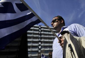 Греция бастует против очередных мер жесткой экономии 